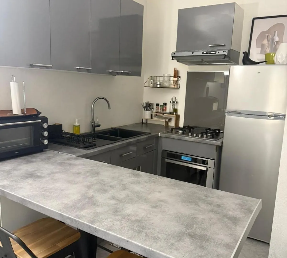 Bas De Villa A 15 Min De Nice Avec Piscine Carros Appartement