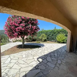 Appartement Rez De Jardin, Entre Et Montagne, Levens